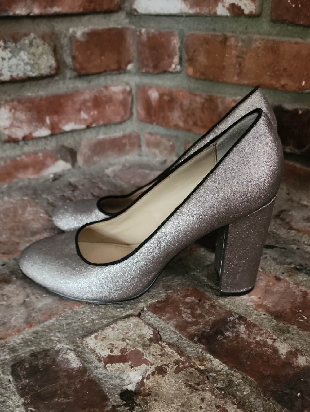 Botkier Pewter Metallic Leather Pointed Toe Block Heel Pumps Comfortable Chic